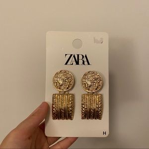 NEW Zara Gold Earring